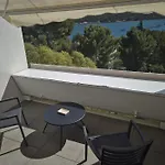 Bright With Pool And Sea View لا سين سور مير