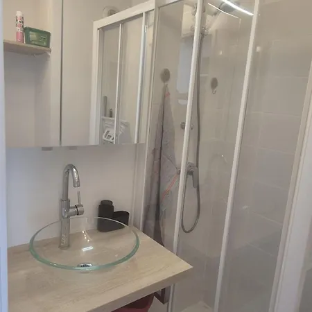 Bright With Pool And Sea View