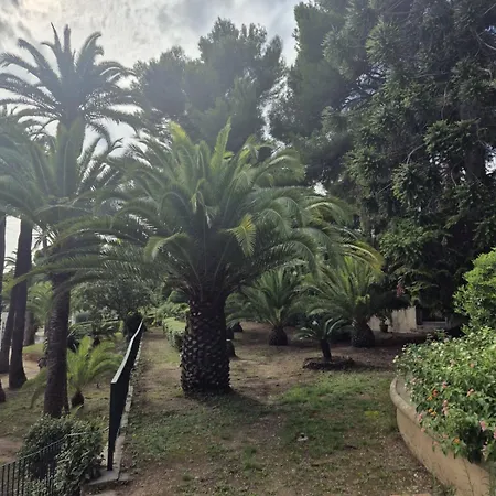 Bright With Pool And Sea View